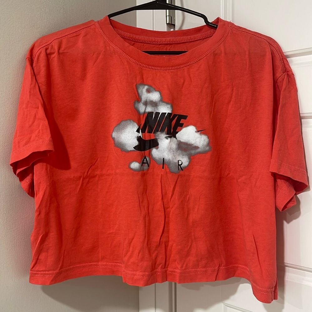 ‼️FINAL SALE‼️ Nike Clouds Logo Crop Top Short Sleeve Shirt | Size L Womens